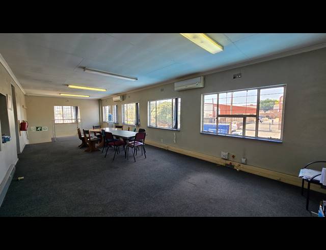 1,192M² WAREHOUSE TO LET IN SEBENZA